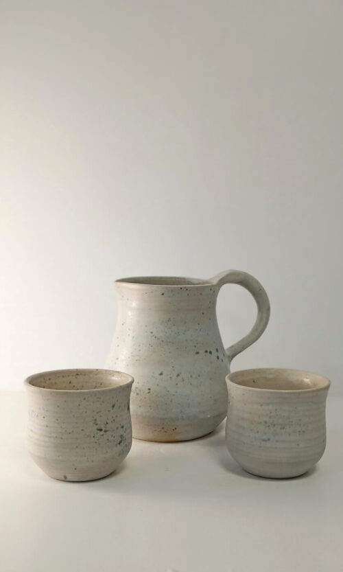 Set jarra y vasos blanco moteado